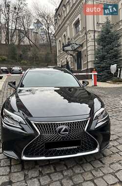 Седан Lexus LS 2017 в Киеве