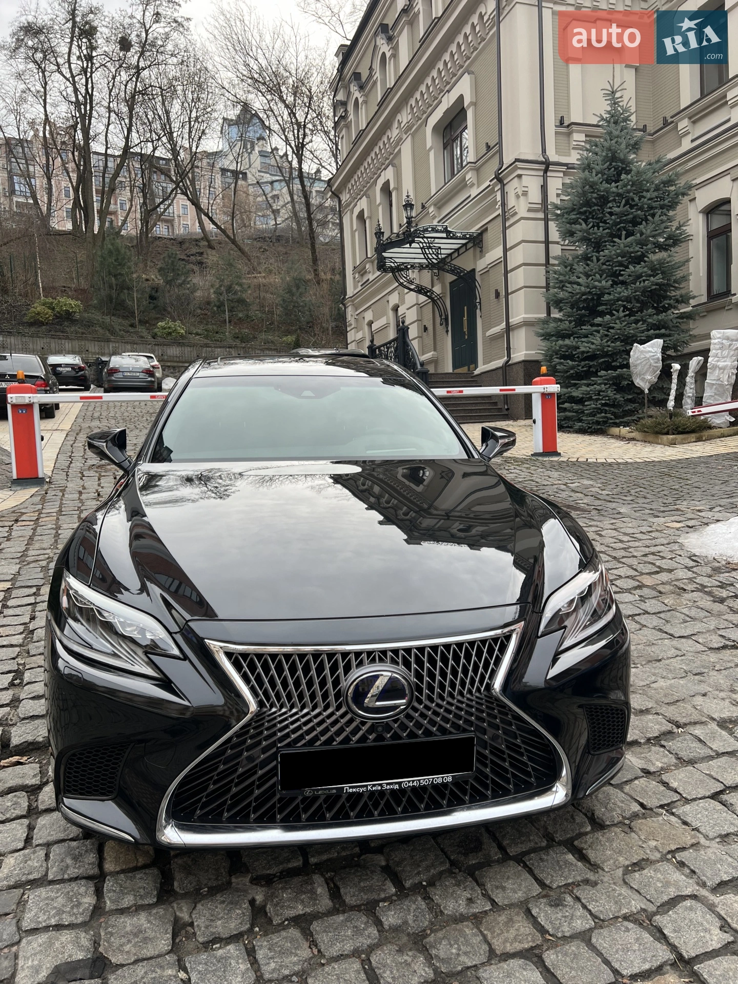 2017 Lexus LS - мініатюра 2