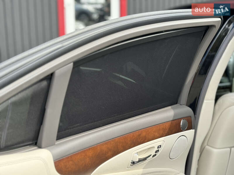 Седан Lexus LS 2011 в Києві