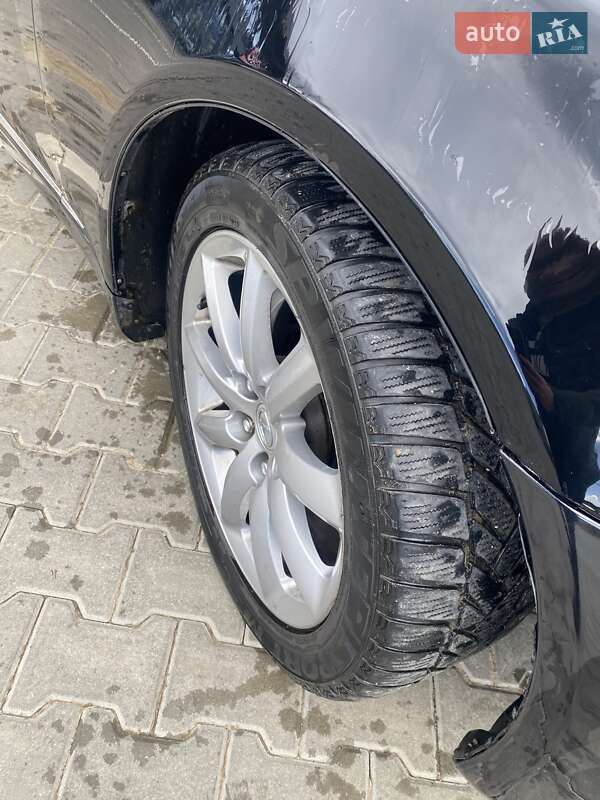 Седан Lexus LS 2007 в Косове