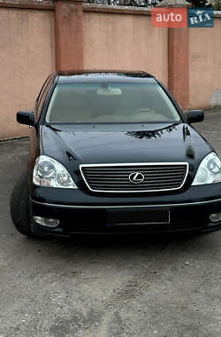 Седан Lexus LS 2001 в 