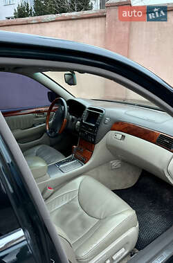 Седан Lexus LS 2001 в 
