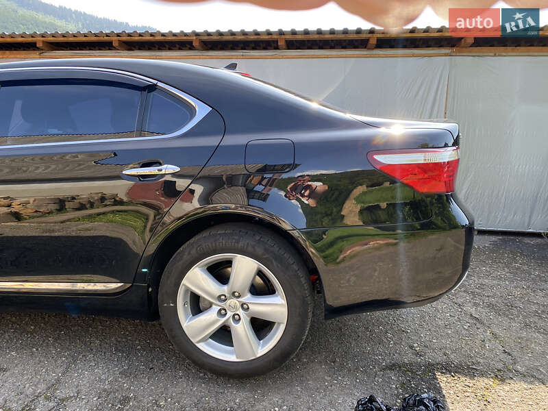 Седан Lexus LS 2007 в Ужгороде