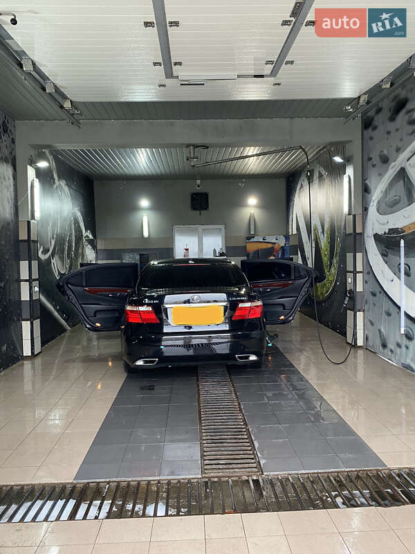Седан Lexus LS 2007 в Ужгороде