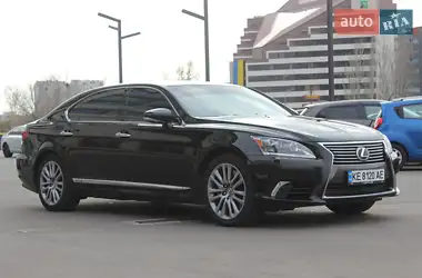 Ls модельдері жалаңаш