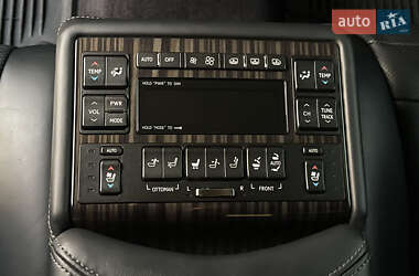 Седан Lexus LS 2013 в 