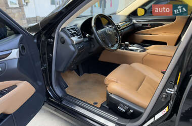 Седан Lexus LS 2012 в Умани
