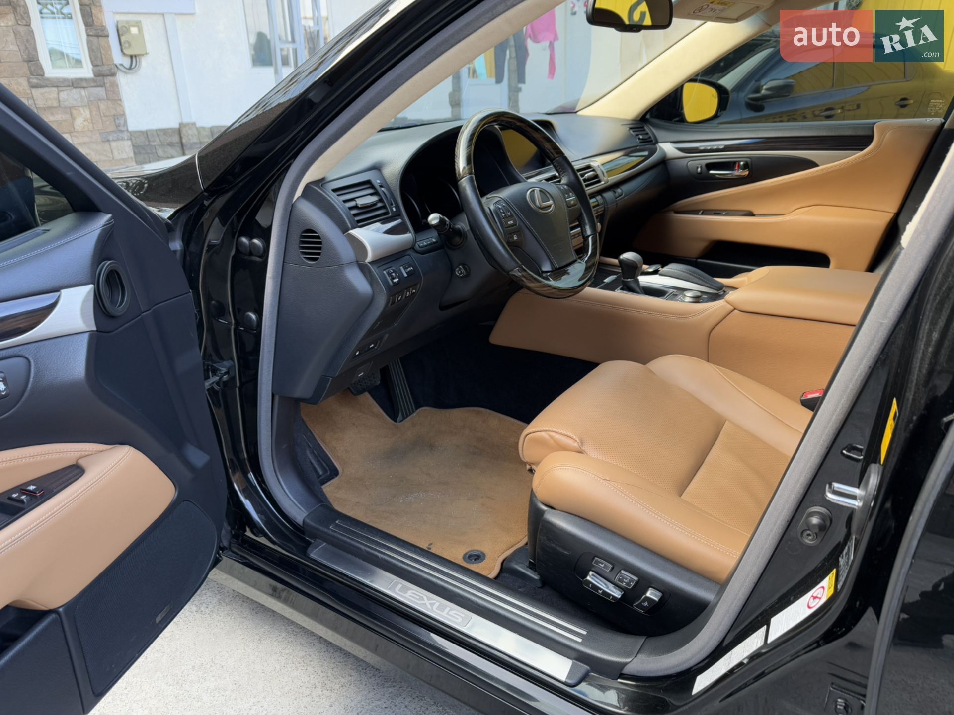 2012 Lexus LS - мініатюра 12