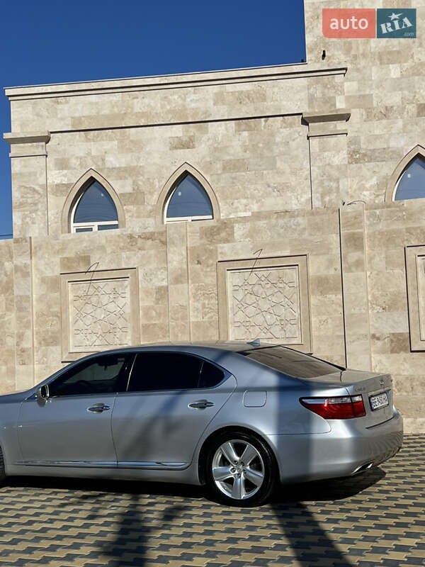 Седан Lexus LS 2007 в Одесі