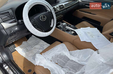 Седан Lexus LS 2012 в Умани