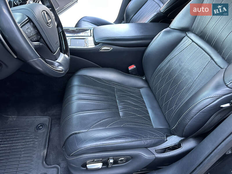 Седан Lexus LS 2018 в Киеве фото 11 Седан Lexus LS 2018 в Киеве