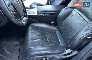 Седан Lexus LS 2018 в 