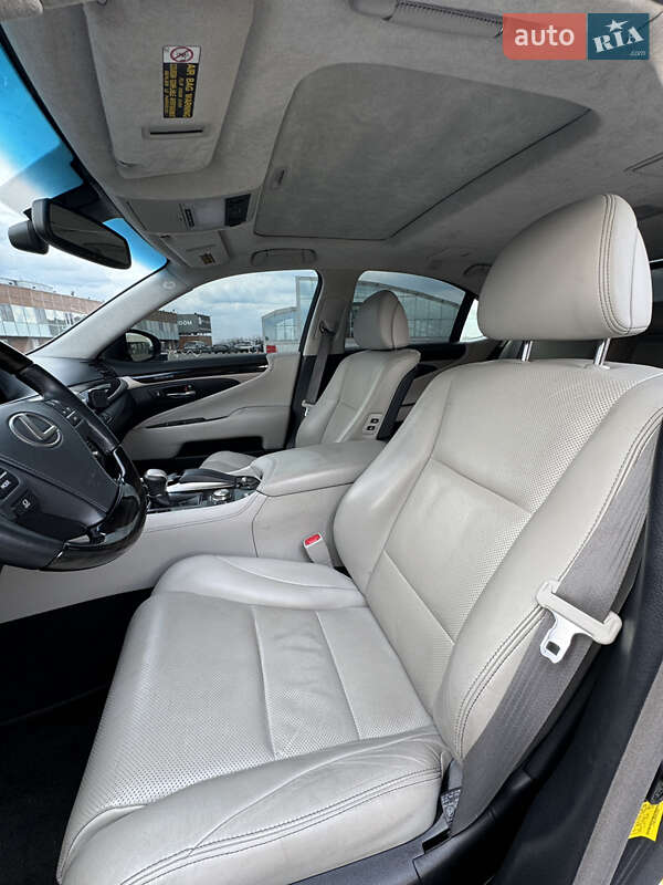 Седан Lexus LS 2014 в Киеве