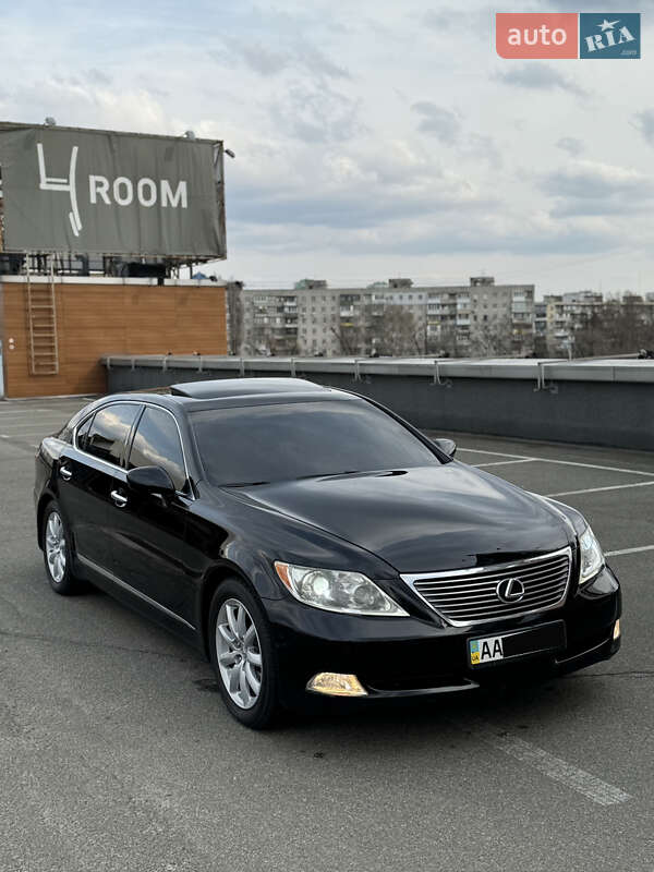 Седан Lexus LS 2007 в Киеве