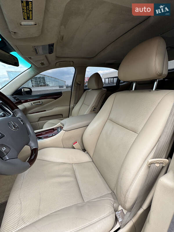 Седан Lexus LS 2007 в Киеве