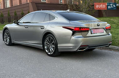 Седан Lexus LS 2022 в 
