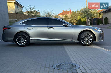 Седан Lexus LS 2022 в 