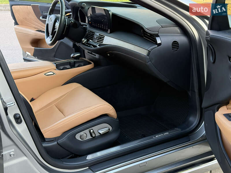 Седан Lexus LS 2022 в Ровно