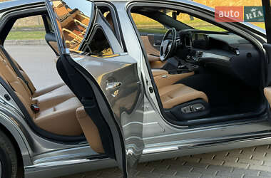 Седан Lexus LS 2022 в 