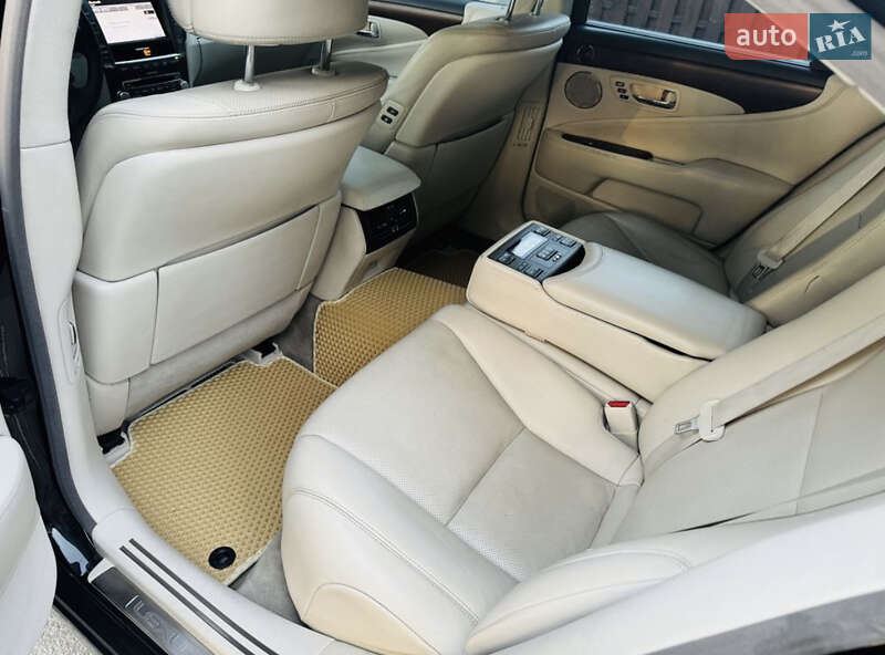 Седан Lexus LS 2011 в Києві