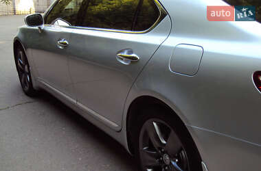 Седан Lexus LS 2008 в 