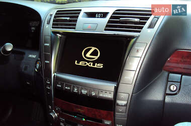 Седан Lexus LS 2008 в 