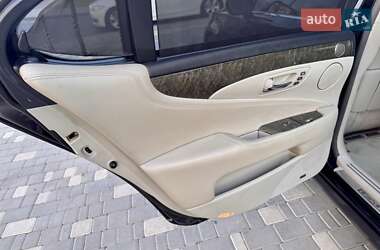 Седан Lexus LS 2007 в 