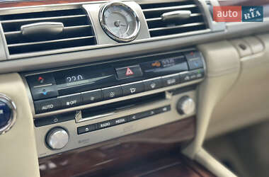Седан Lexus LS 2014 в 