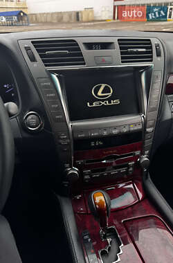 Седан Lexus LS 2008 в 