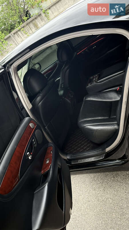Седан Lexus LS 2007 в Киеве
