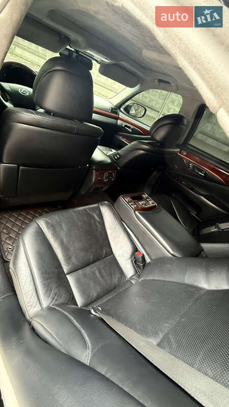 Седан Lexus LS 2007 в Киеве