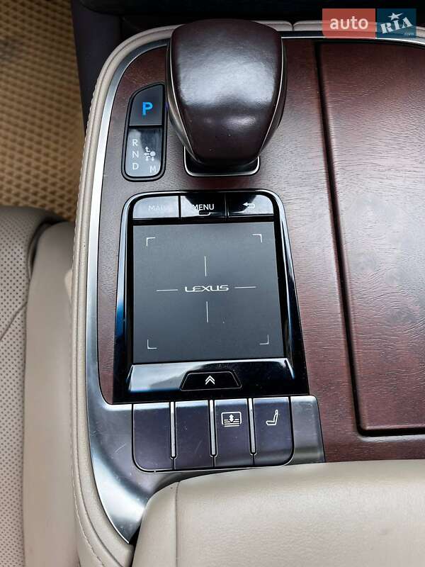 Седан Lexus LS 2019 в Одессе