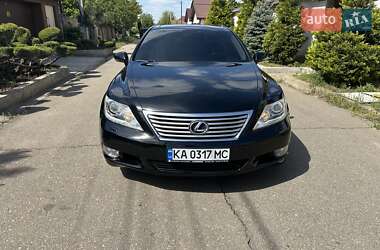 Седан Lexus LS 2010 в 