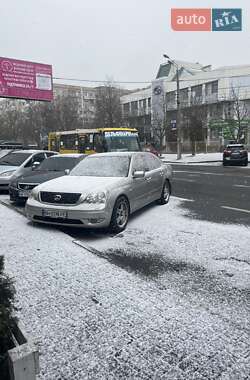 Седан Lexus LS 2000 в 