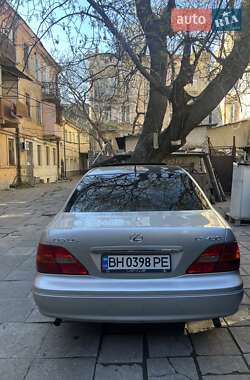 Седан Lexus LS 2000 в 