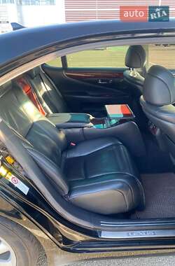 Седан Lexus LS 2007 в 
