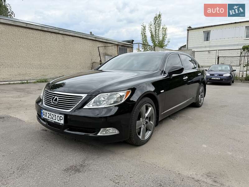 Седан Lexus LS 2007 в 