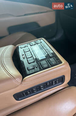 Седан Lexus LS 2013 в 