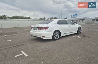 Седан Lexus LS 2013 в 