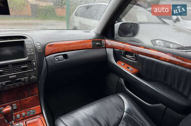 Седан Lexus LS 2003 в 