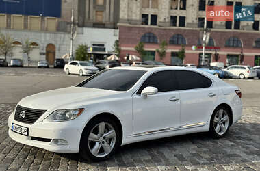 Седан Lexus LS 2008 в 