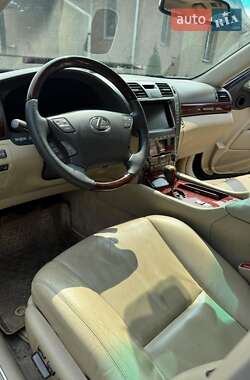 Седан Lexus LS 2007 в 