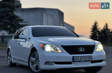 Седан Lexus LS 2008 в 