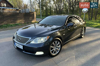 Седан Lexus LS 2008 в Киеве