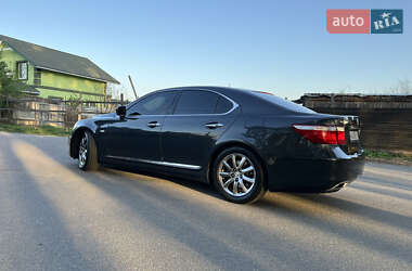 Седан Lexus LS 2008 в 