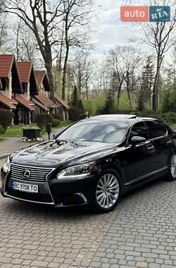 Седан Lexus LS 2013 в Львове