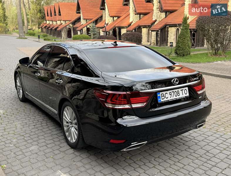Седан Lexus LS 2013 в Львові