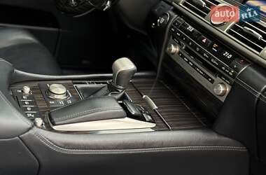 Седан Lexus LS 2013 в 