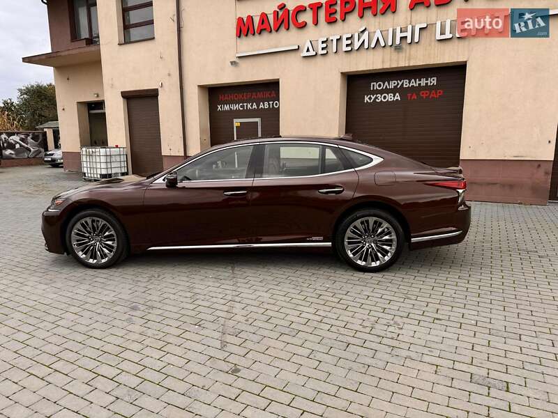 Седан Lexus LS 2018 в Львове фото 5 Седан Lexus LS 2018 в Львове