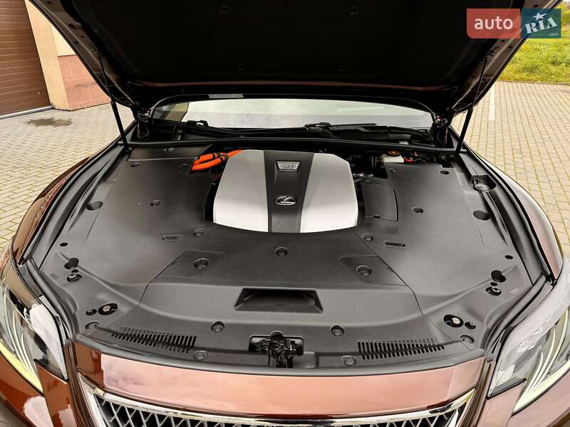 Седан Lexus LS 2018 в Львове фото 26 Седан Lexus LS 2018 в Львове